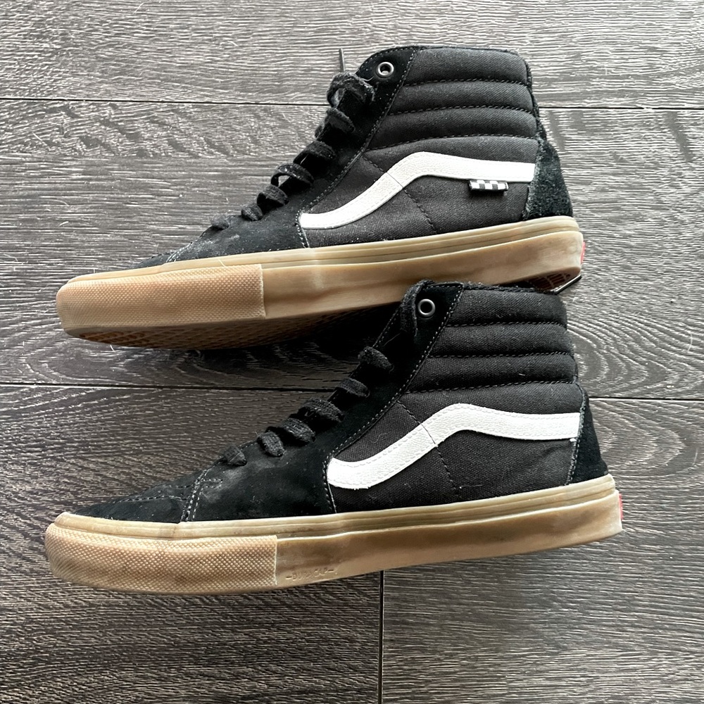 Vans SK8-Hi Mens 11 Black with Gum sole